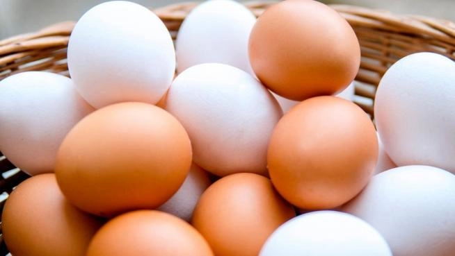 10 Alimentos esenciales para combatir la celulitis 10 Alimentos esenciales para combatir la celulitis: huevo