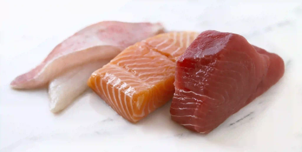 10 Alimentos esenciales para combatir la celulitis 10 Alimentos esenciales para combatir la celulitis: Pescados Grasos